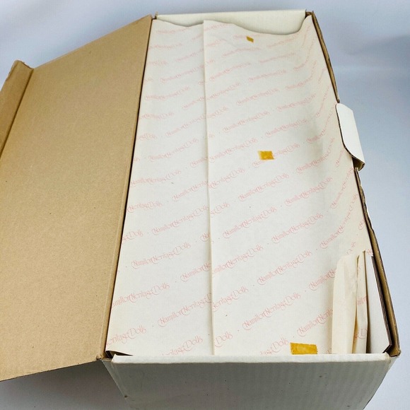 Hamilton Heritage Jennifer Doll & Dog Jane Zidjunas Can I Keep Him? NRFB - Picture 5 of 9